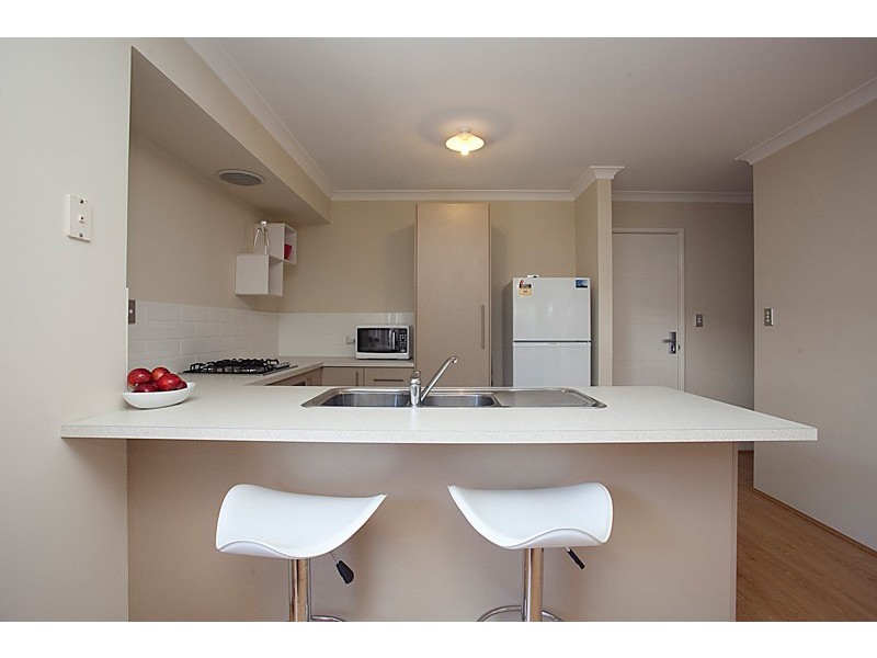 76 Kurrajong Boulevard, Banksia Grove WA 6031