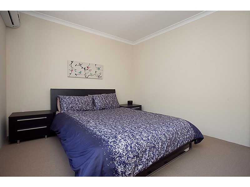 76 Kurrajong Boulevard, Banksia Grove WA 6031