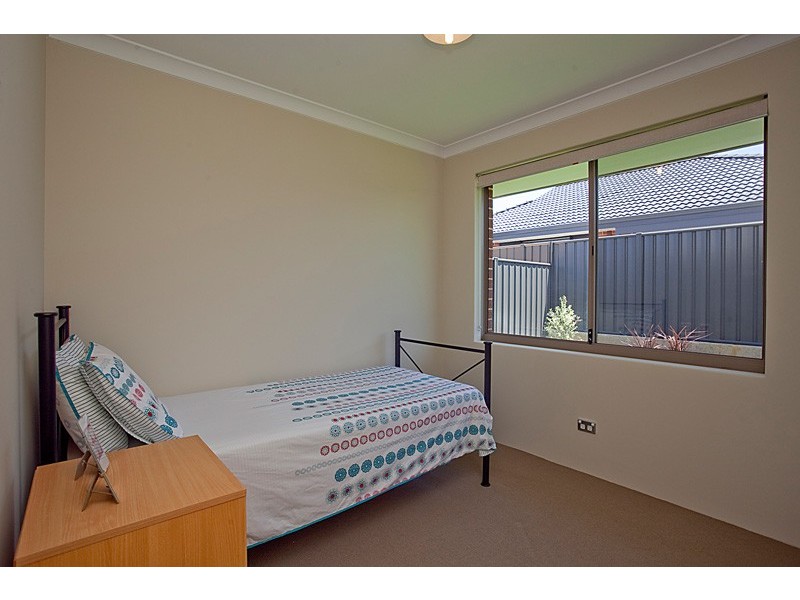 76 Kurrajong Boulevard, Banksia Grove WA 6031