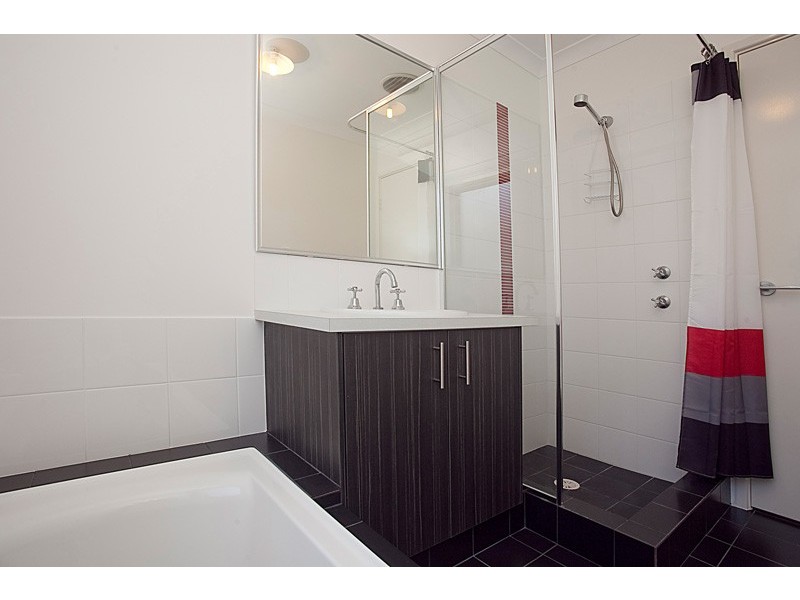 76 Kurrajong Boulevard, Banksia Grove WA 6031