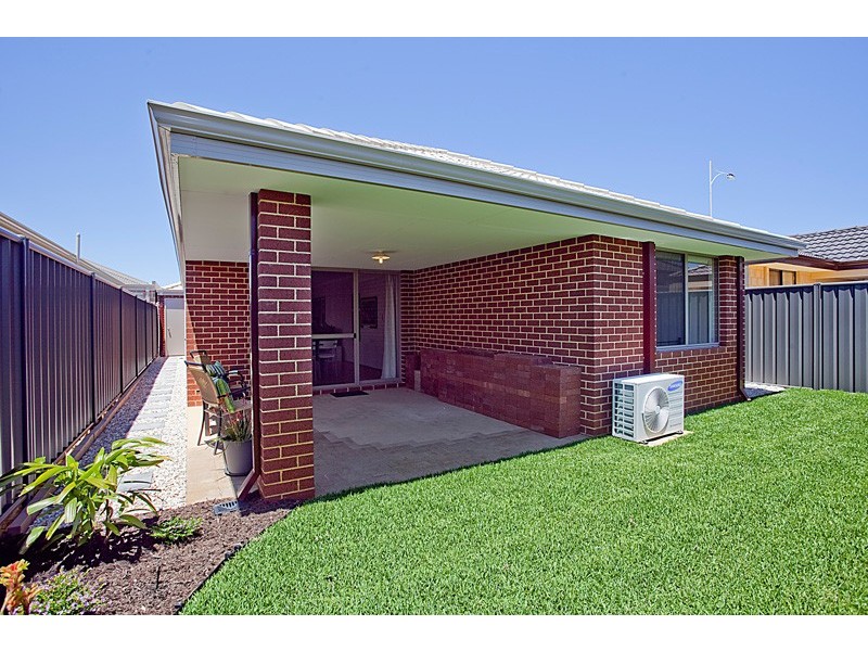 76 Kurrajong Boulevard, Banksia Grove WA 6031