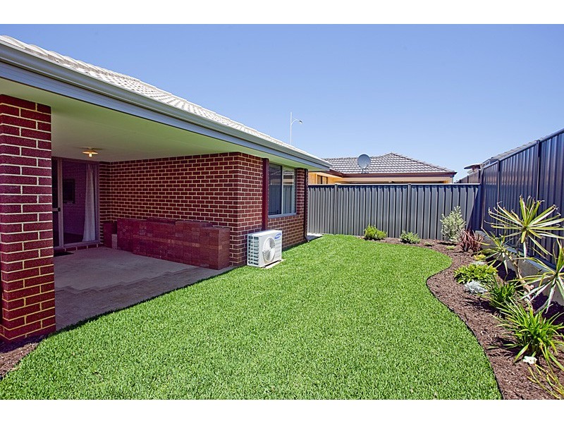 76 Kurrajong Boulevard, Banksia Grove WA 6031