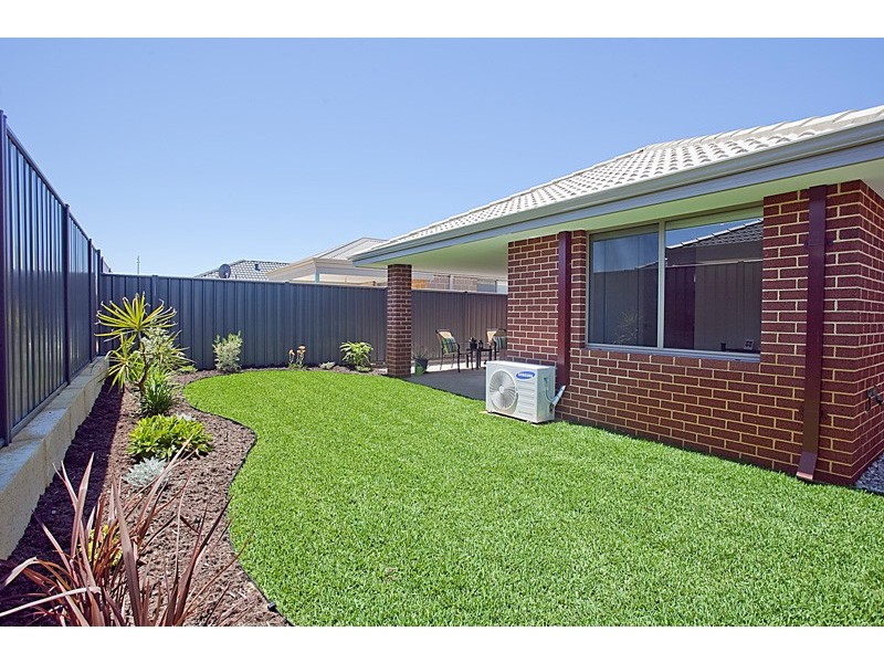 76 Kurrajong Boulevard, Banksia Grove WA 6031