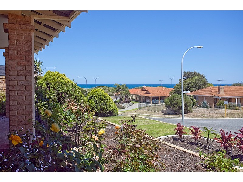 8 Resolute Way, Ocean Reef WA 6027