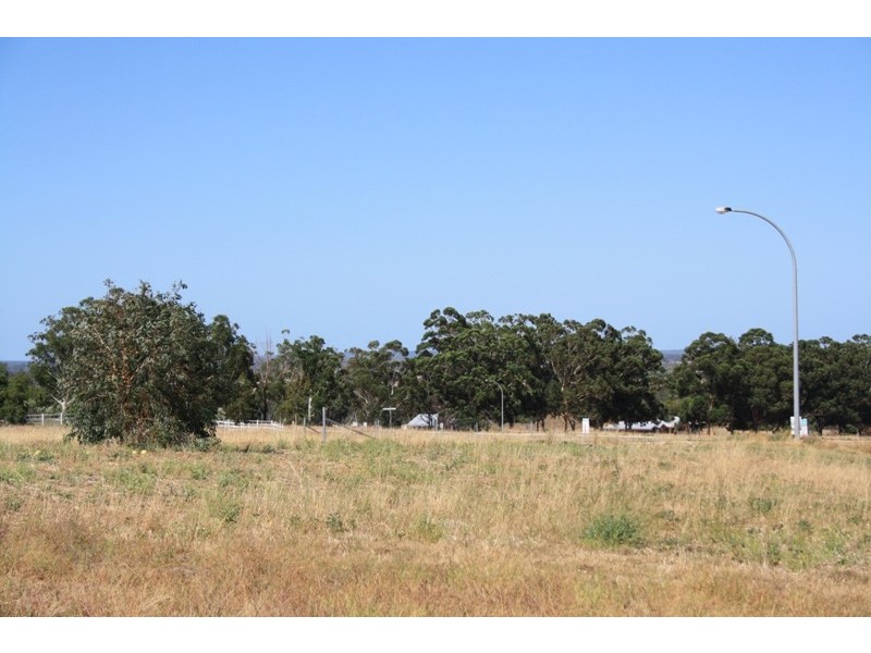 8 Cruden Place, Gingin WA 6503