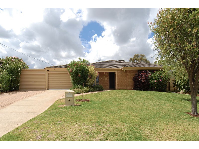 18 Hastings Street, Wanneroo WA 6065