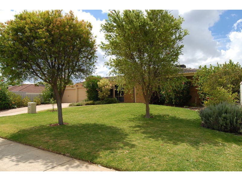 18 Hastings Street, Wanneroo WA 6065