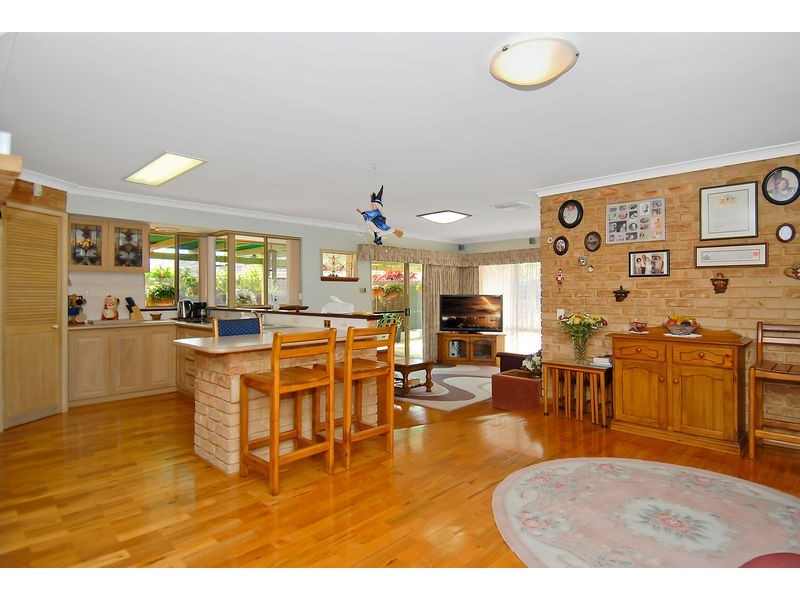 18 Hastings Street, Wanneroo WA 6065