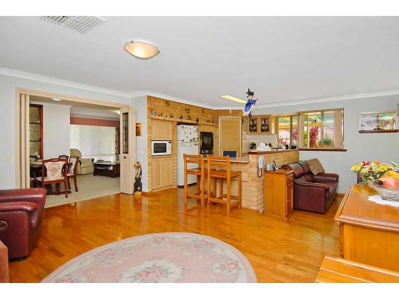 18 Hastings Street, Wanneroo WA 6065