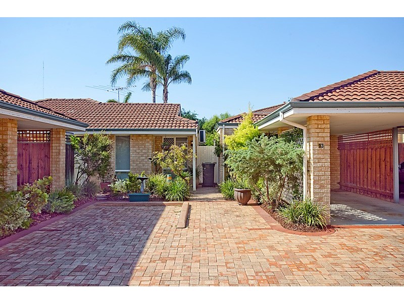 13/33 Cayley Street, Glendalough WA 6016