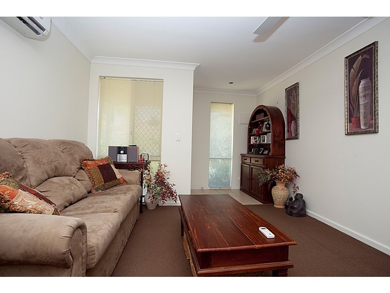 13/33 Cayley Street, Glendalough WA 6016