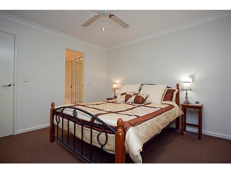 13/33 Cayley Street, Glendalough WA 6016