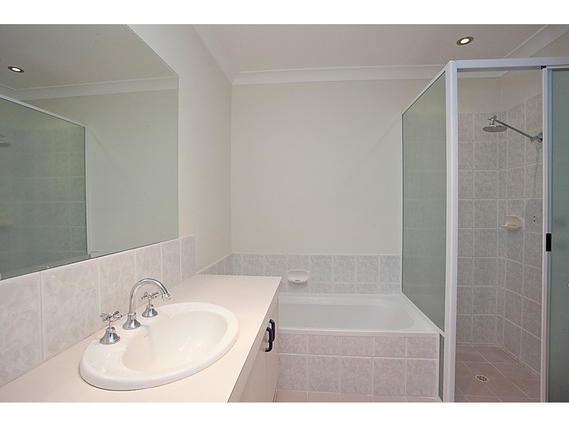 13/33 Cayley Street, Glendalough WA 6016