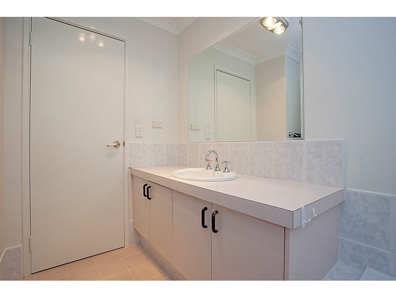 13/33 Cayley Street, Glendalough WA 6016