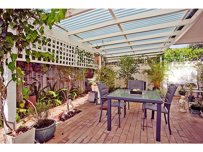 13/33 Cayley Street, Glendalough WA 6016