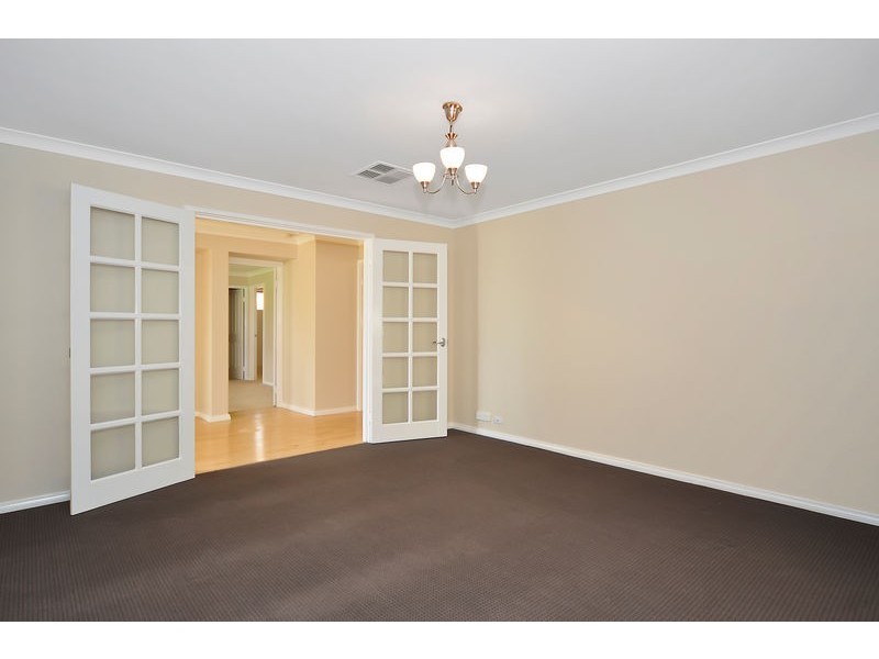 38 Keanefield Drive, Carramar WA 6031