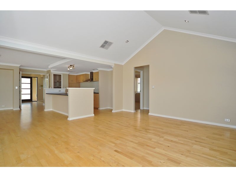 38 Keanefield Drive, Carramar WA 6031