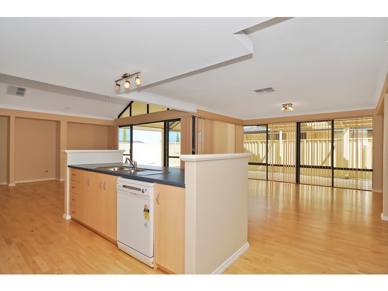 38 Keanefield Drive, Carramar WA 6031