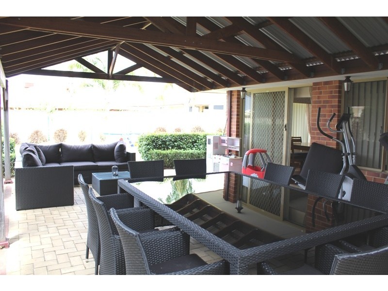 12 Barcoo Close, Sinagra WA 6065
