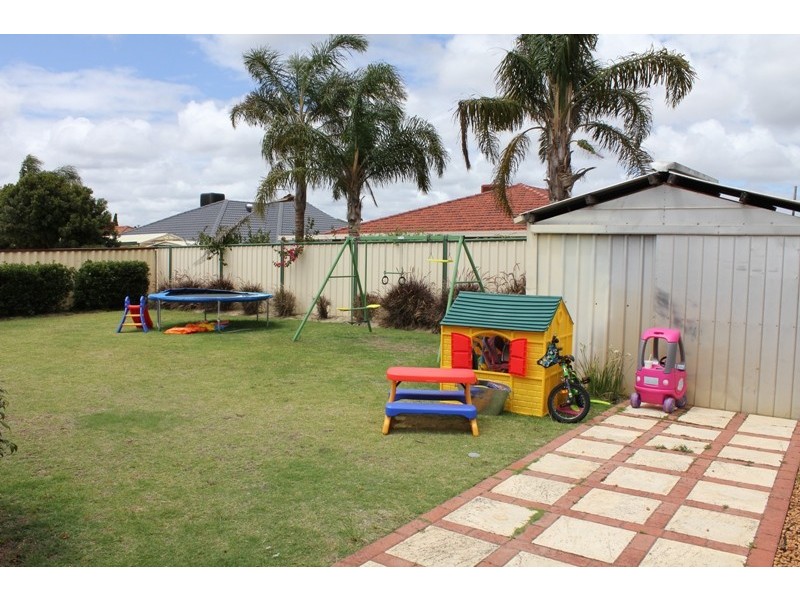 12 Barcoo Close, Sinagra WA 6065
