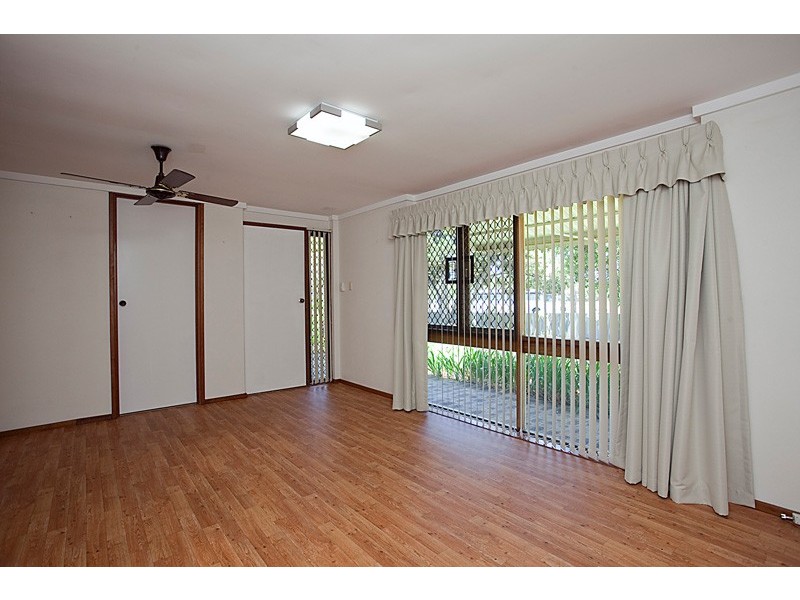 41 Dallas Crescent, Wanneroo WA 6065