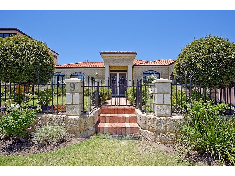 9 Holroyd Link, Wanneroo WA 6065