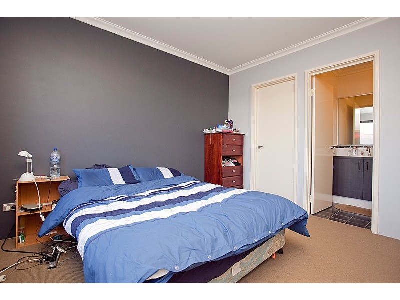 15 Jedburgh Loop, Sinagra WA 6065