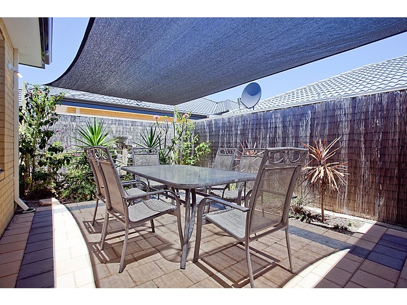 15 Jedburgh Loop, Sinagra WA 6065