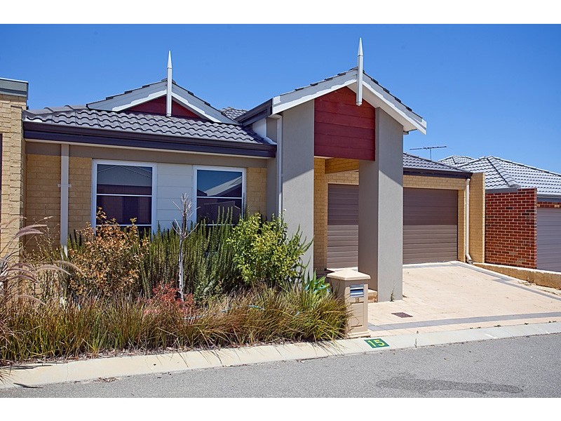 15 Jedburgh Loop, Sinagra WA 6065