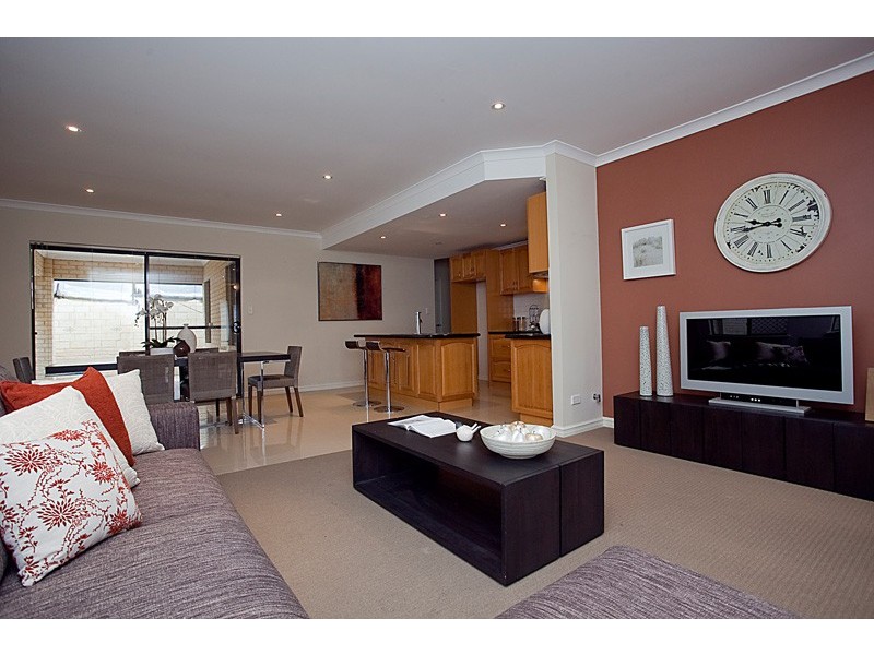 7/33 Wattle Mews, Hocking WA 6065