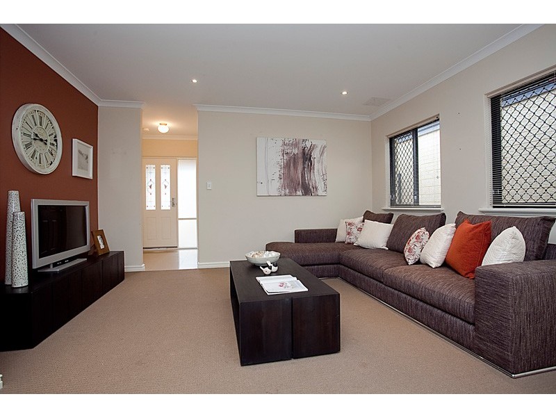 7/33 Wattle Mews, Hocking WA 6065