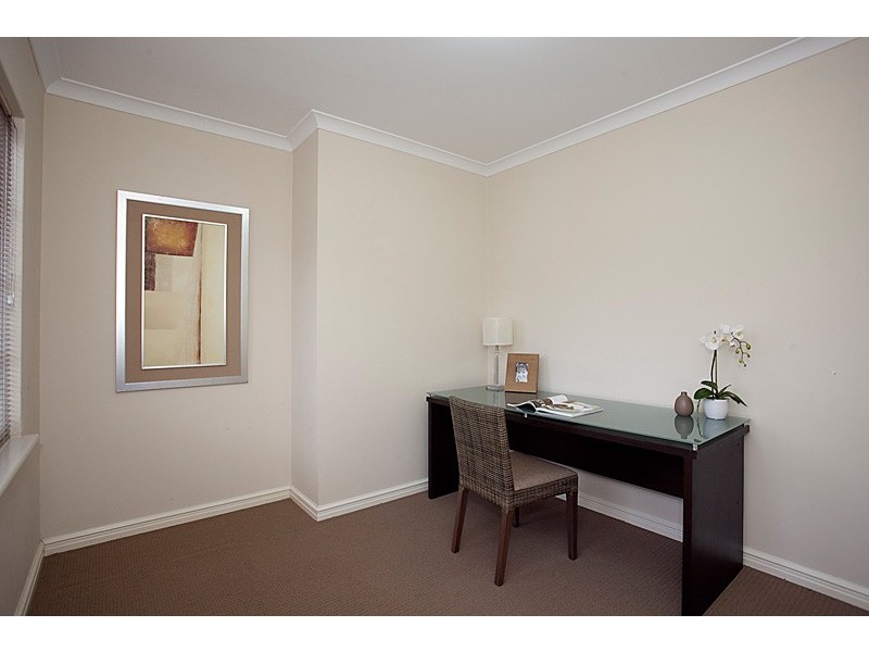 7/33 Wattle Mews, Hocking WA 6065