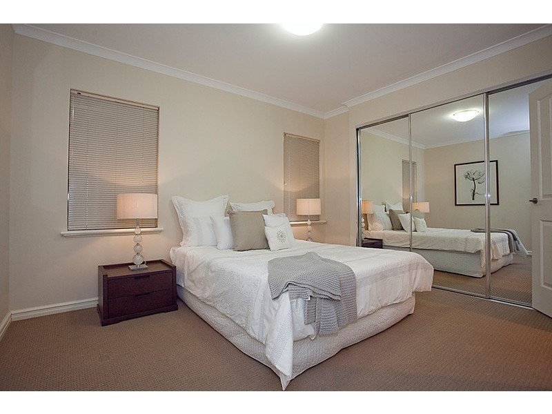 7/33 Wattle Mews, Hocking WA 6065