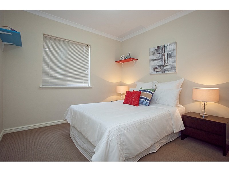 7/33 Wattle Mews, Hocking WA 6065
