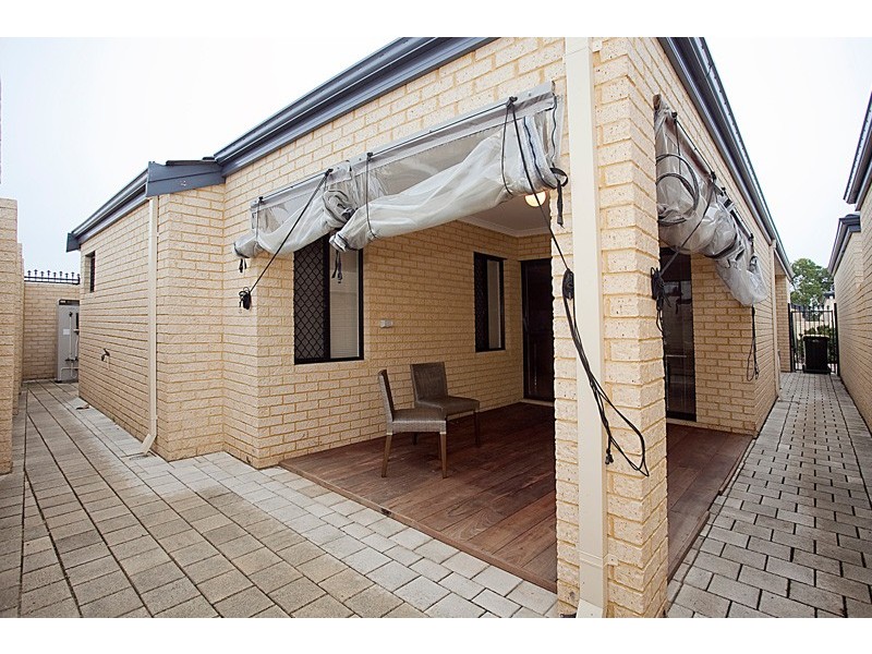 7/33 Wattle Mews, Hocking WA 6065