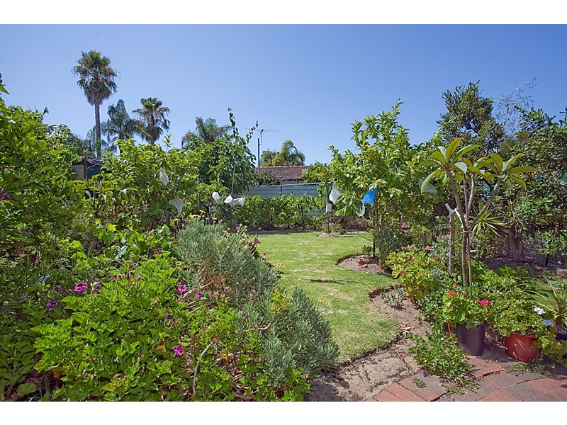 12 Dallas Crescent, Wanneroo WA 6065