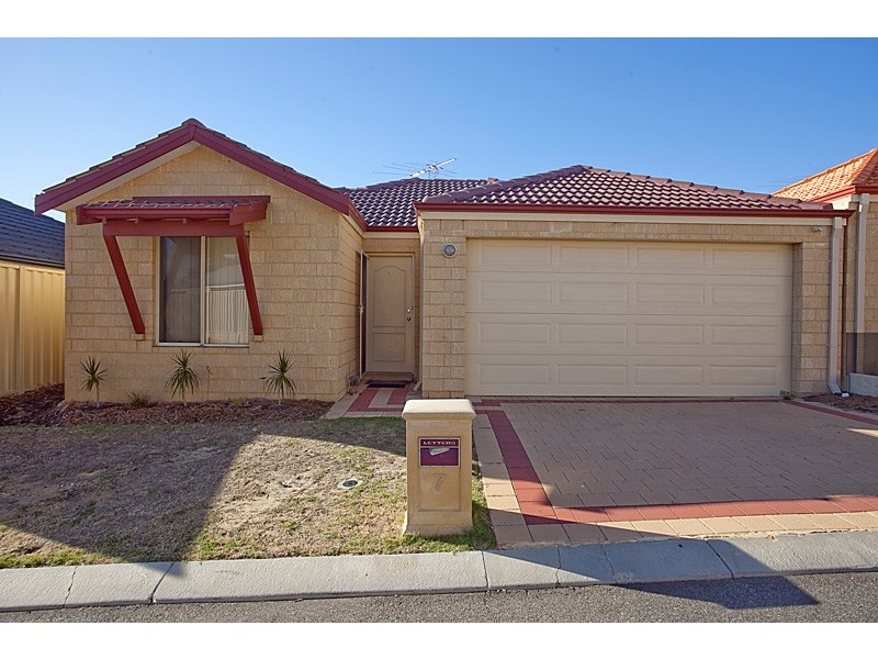 7 Kelso Close, Sinagra WA 6065