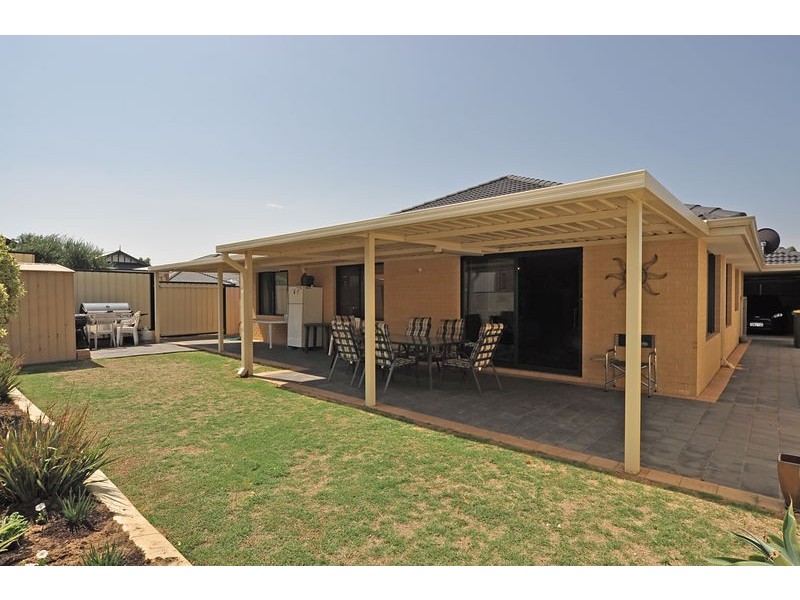 10 Cylinders Loop, Clarkson WA 6030