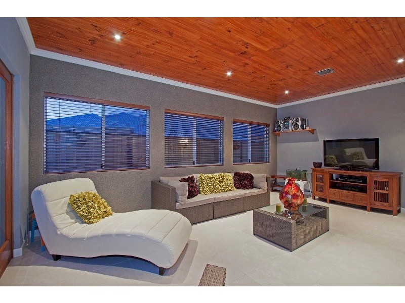 43 Coot Way, Tapping WA 6065