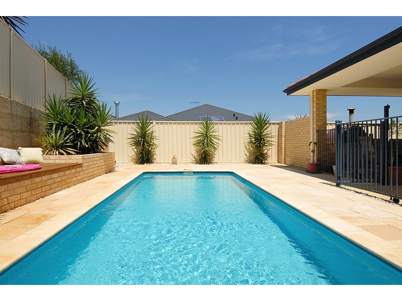 14 Strauss Boulevard, Tapping WA 6065