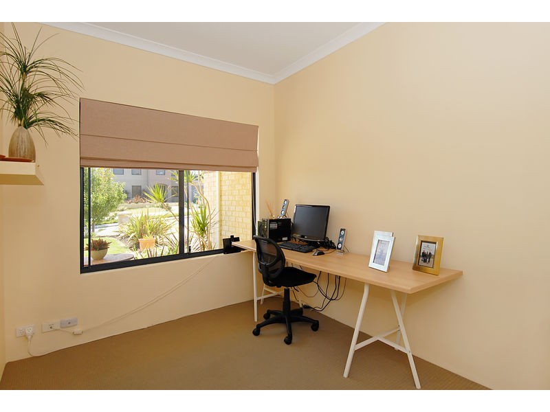 14 Strauss Boulevard, Tapping WA 6065