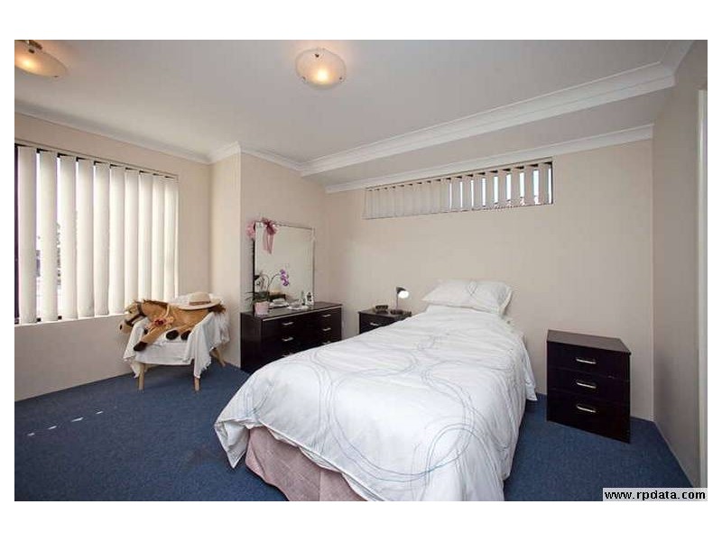 11 Harrington Avenue, Tapping WA 6065