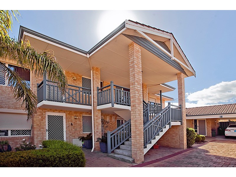 11/33 Cayley Street, Glendalough WA 6016