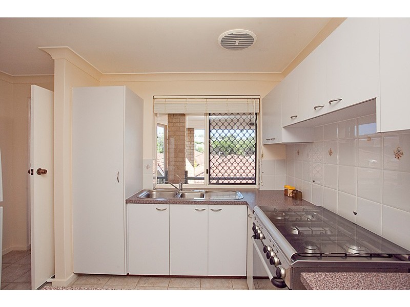 11/33 Cayley Street, Glendalough WA 6016