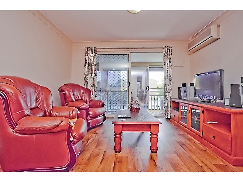 11/33 Cayley Street, Glendalough WA 6016