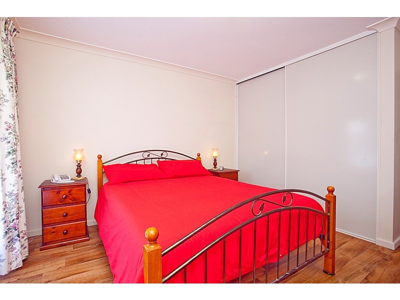 11/33 Cayley Street, Glendalough WA 6016