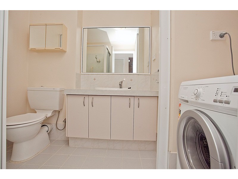 11/33 Cayley Street, Glendalough WA 6016