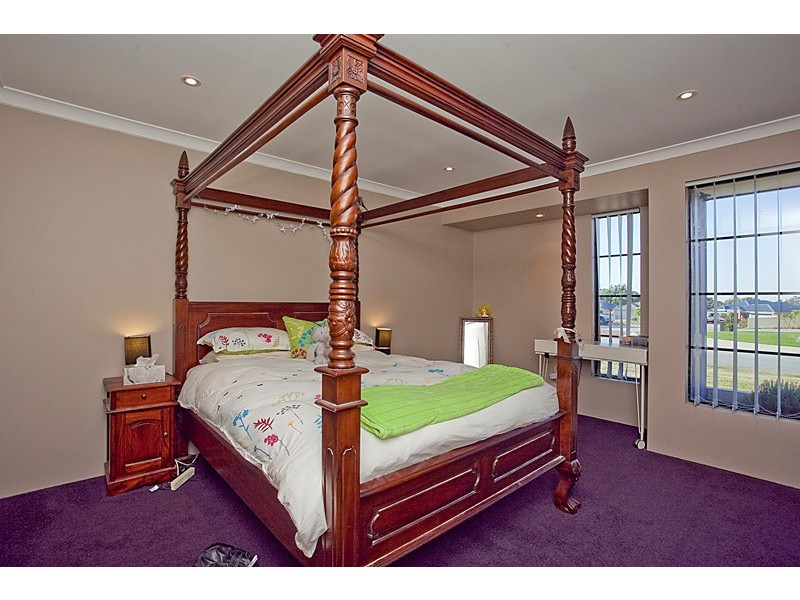 18 Rometta Way, Sinagra WA 6065