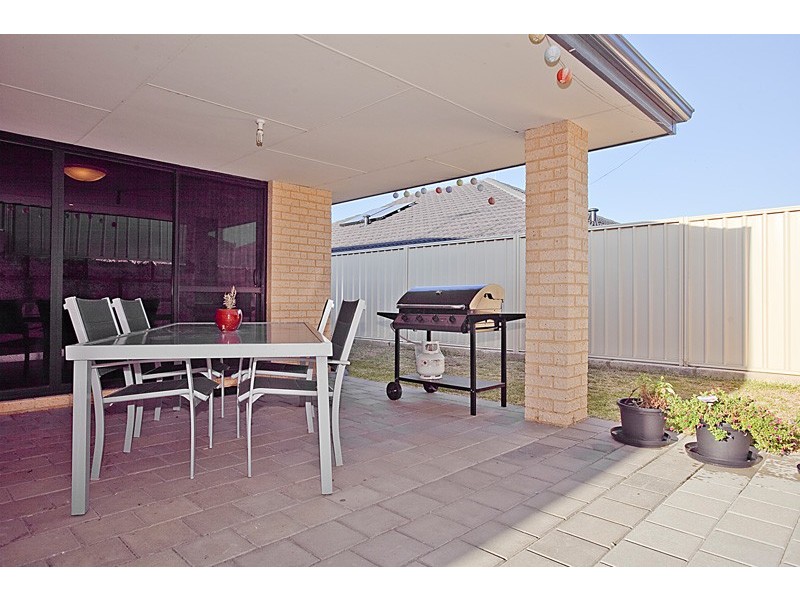 18 Rometta Way, Sinagra WA 6065