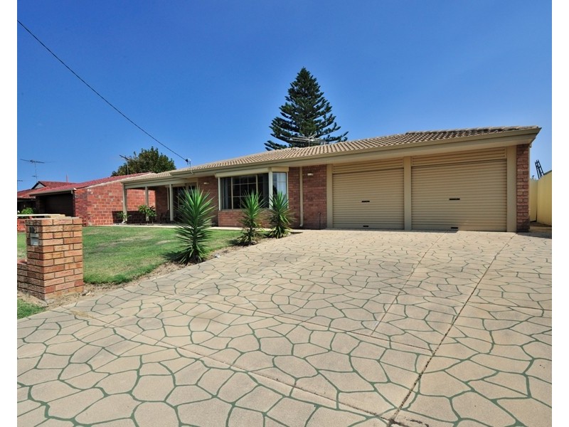 13 Mackay Way, Hillarys WA 6025